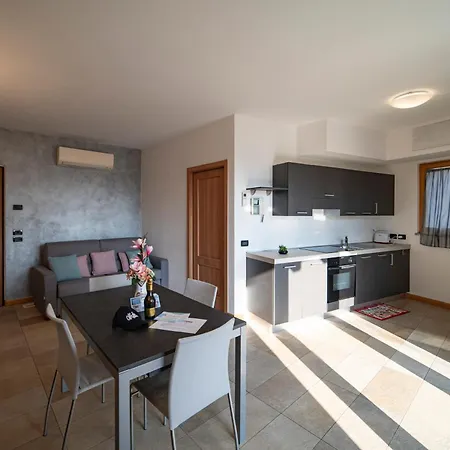 Casa Smeraldo - Light Blue * Clusane