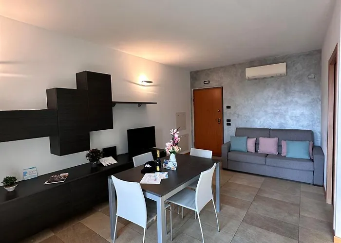 Casa Smeraldo - Light Blue *